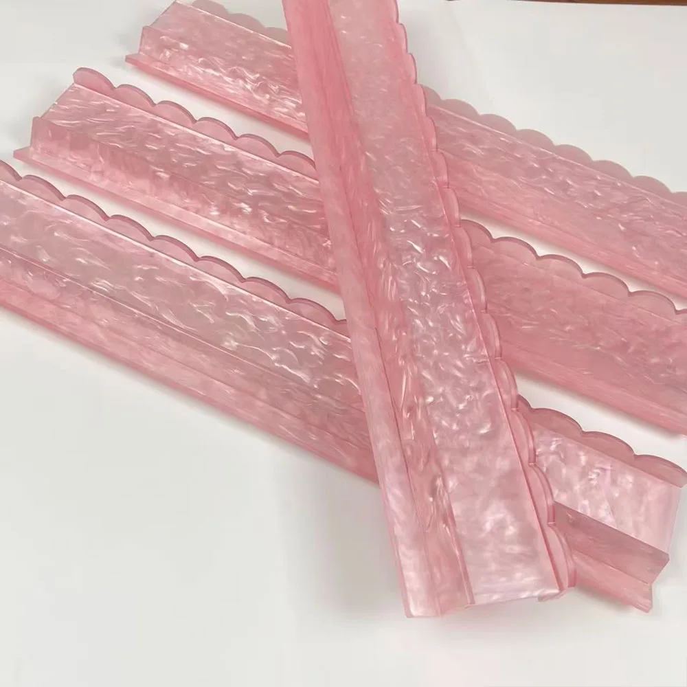 Pearl Finish Scalloped Acrylic Mahjong Racks with detail