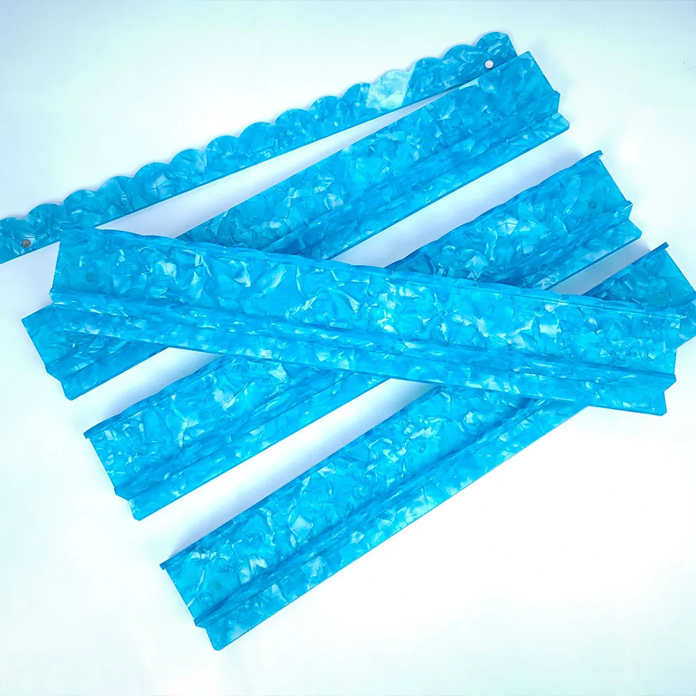Pearl Finish Scalloped Acrylic Mahjong Racks with detail