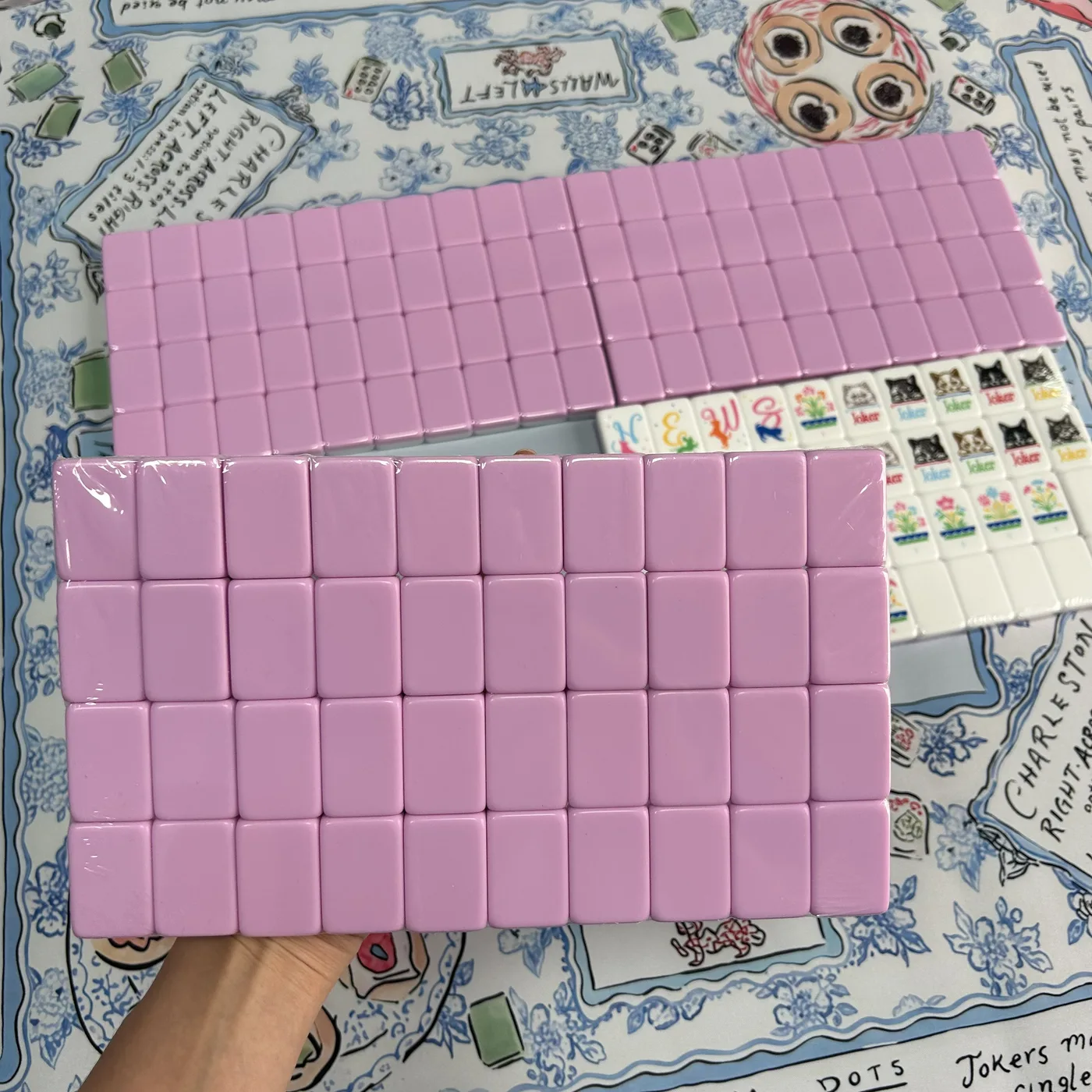 Luxury Modern Acrylic Pink Puppy Portable Foldable detail