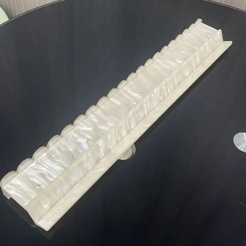 Pearl Finish Scalloped Acrylic Mahjong Racks with detail