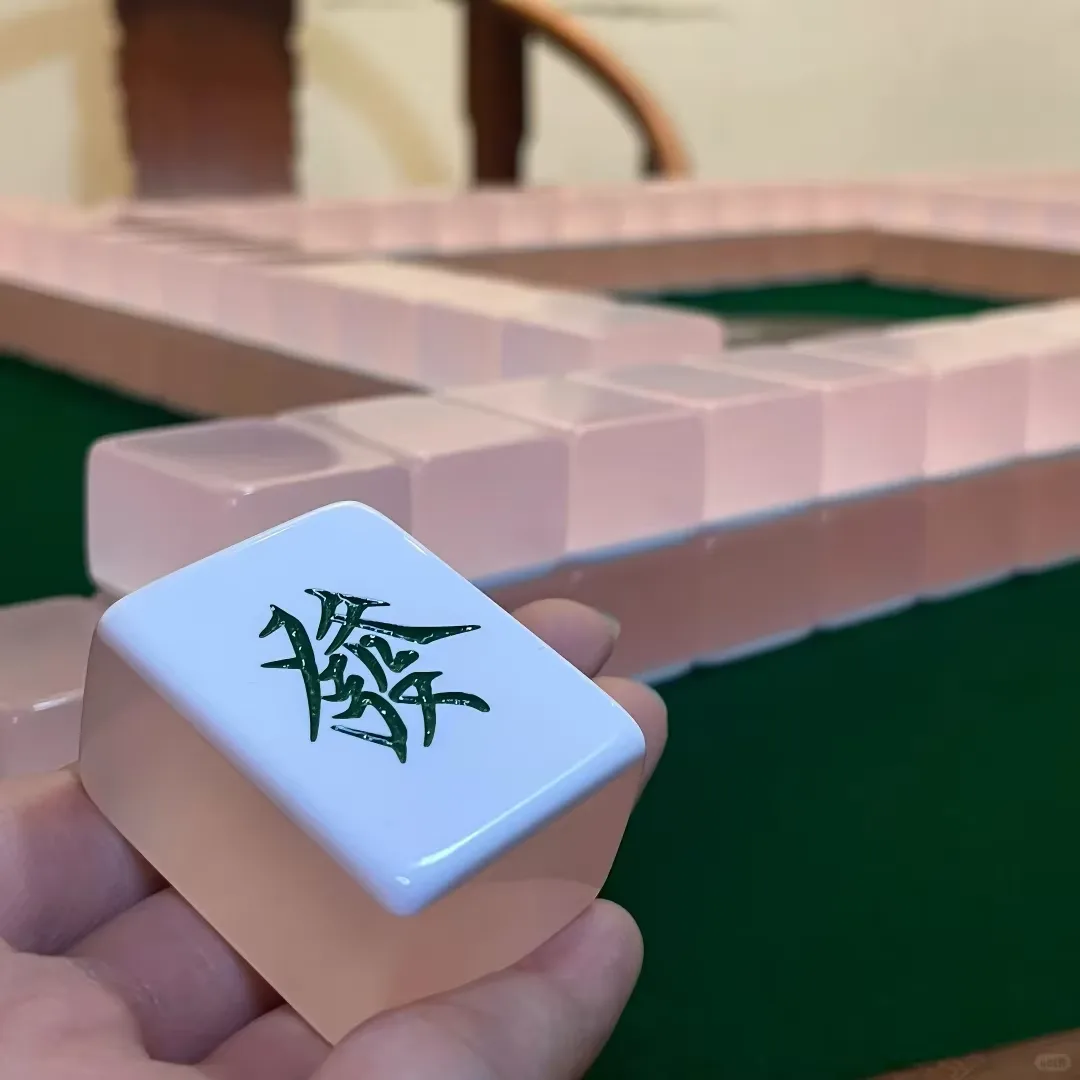 Handcrafted Modern Mahjong 144Tile Set Jelly Pink detail