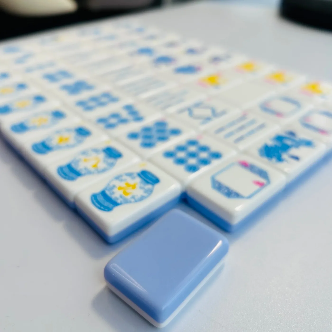 Blue White Plastic Peony Tiger Luxury Portable Ame detail